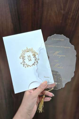 کارت دعوت عروسی پلکسی با پاکت سفید طلاکوب